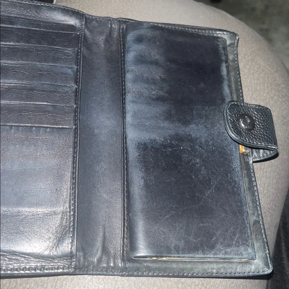 CHANEL Textured Black Caviar Leather Kisslock Wallet CC logo embossed